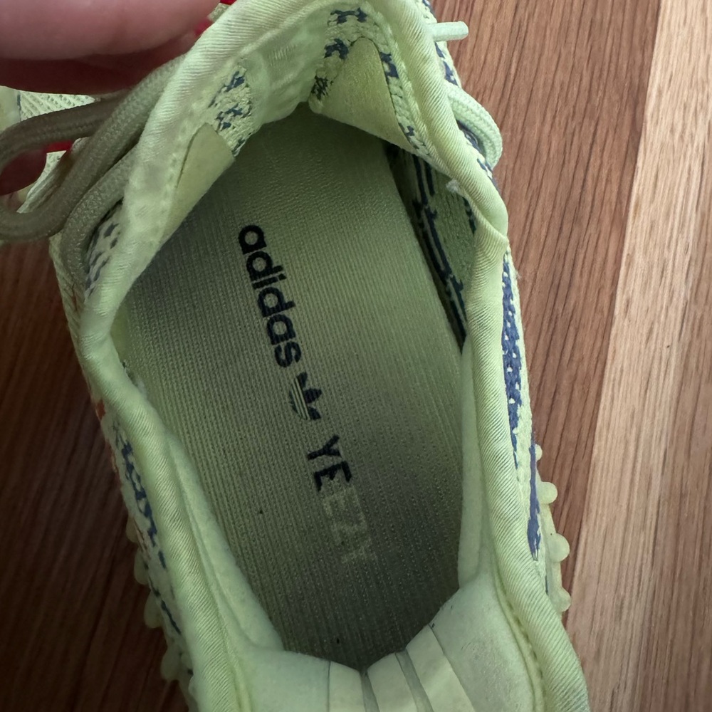 Adidas Yeezy Boost 350 - Picture 5 of 17